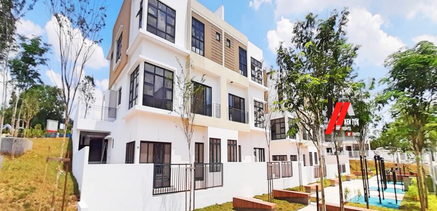 The Estana 32 Kota Damansara Seksyen 9 Semi Detached