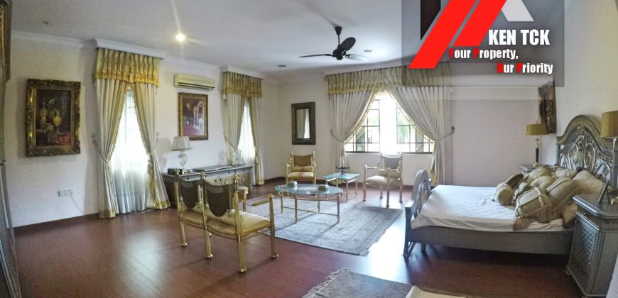LakeView Saujana Bungalow