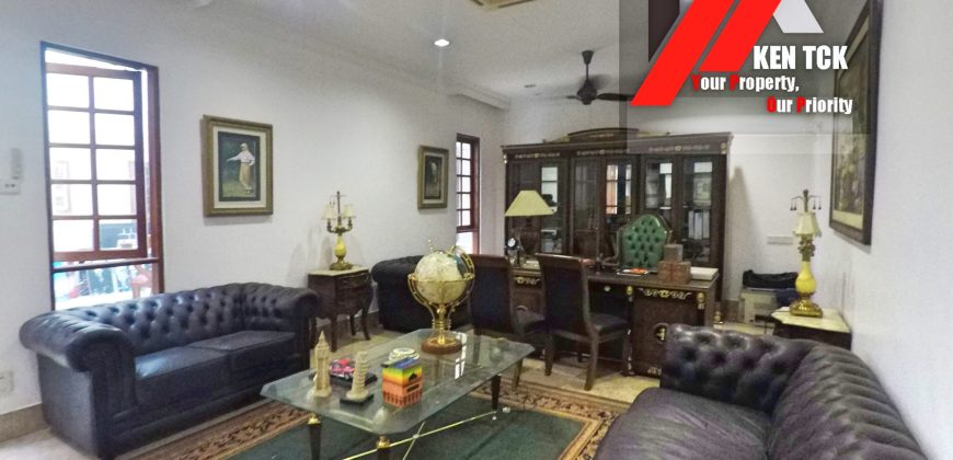 LakeView Saujana Bungalow