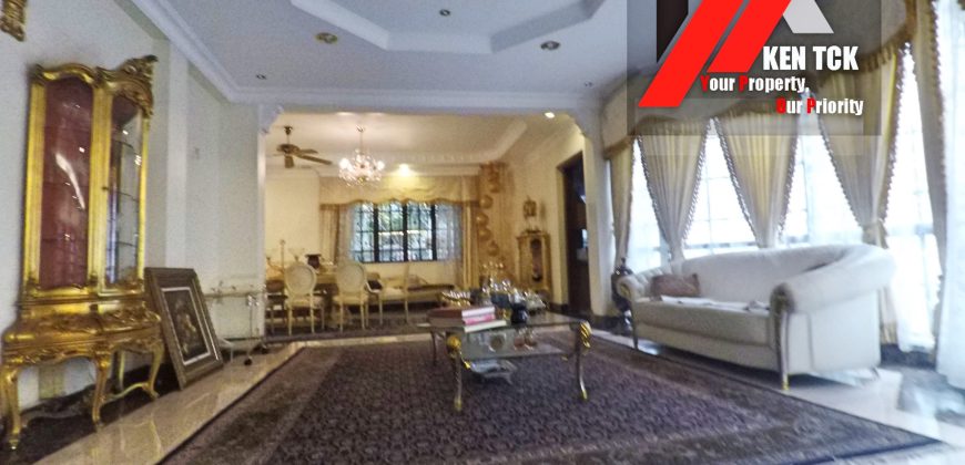 LakeView Saujana Bungalow