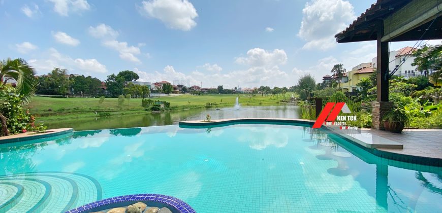 Tropicana Golf Lake View & Golf View Bungalow