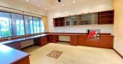Tropicana Golf Lake View & Golf View Bungalow