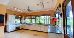 Tropicana Golf Lake View & Golf View Bungalow