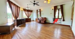 Tropicana Golf Lake View & Golf View Bungalow