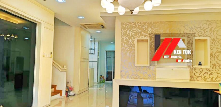 Aman Suria Corner 2 Storey Semi Detached