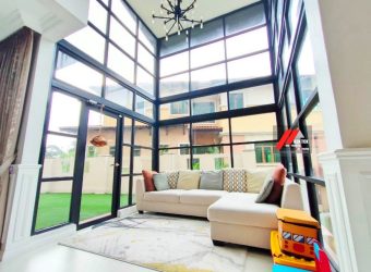 Glenhill Saujana Renovated Semi Detached With Glass House Design