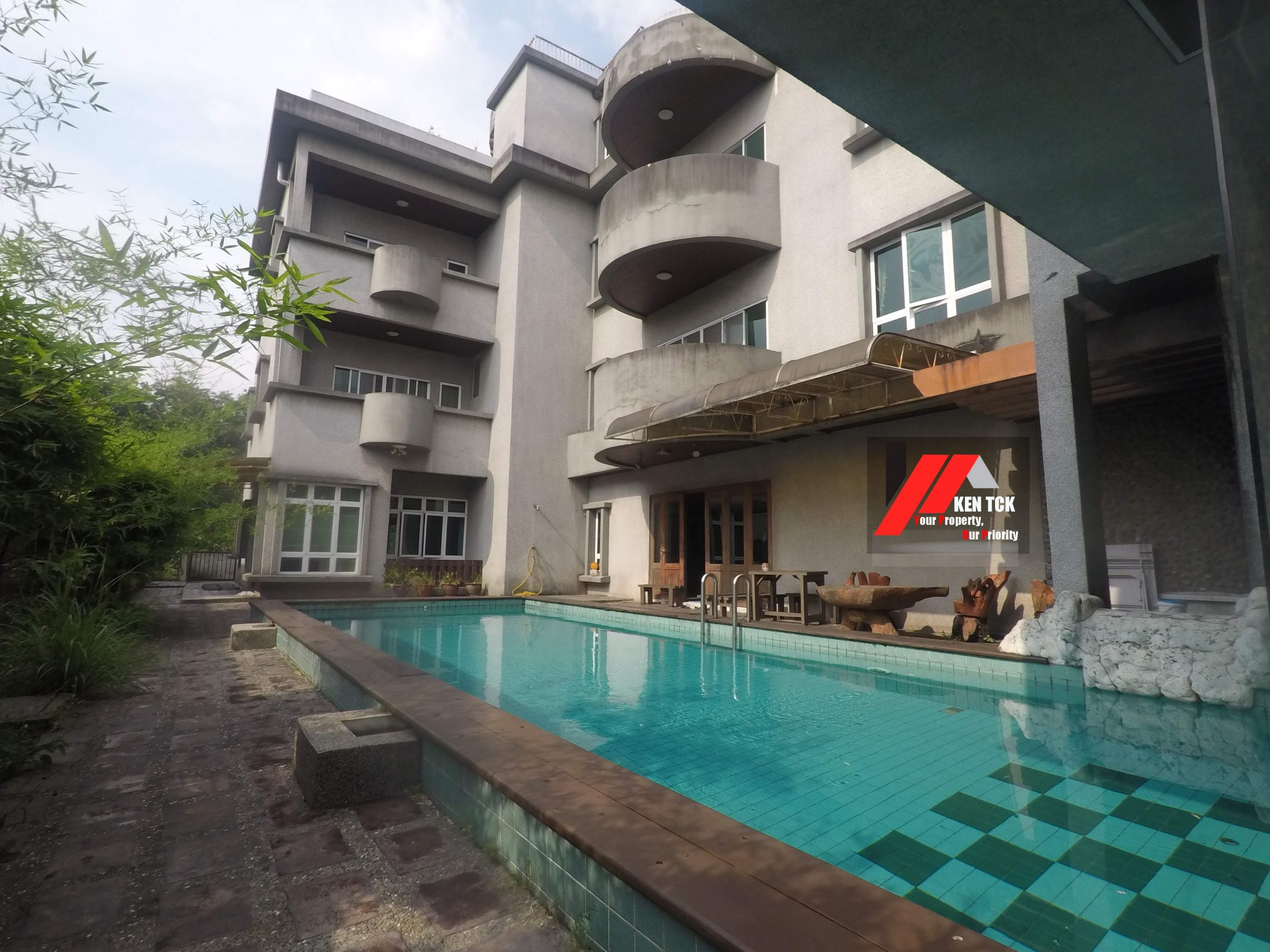 Tropicana Golf & Country Resort 3 Storey Bungalow With Swimming Pool @ Tropicana