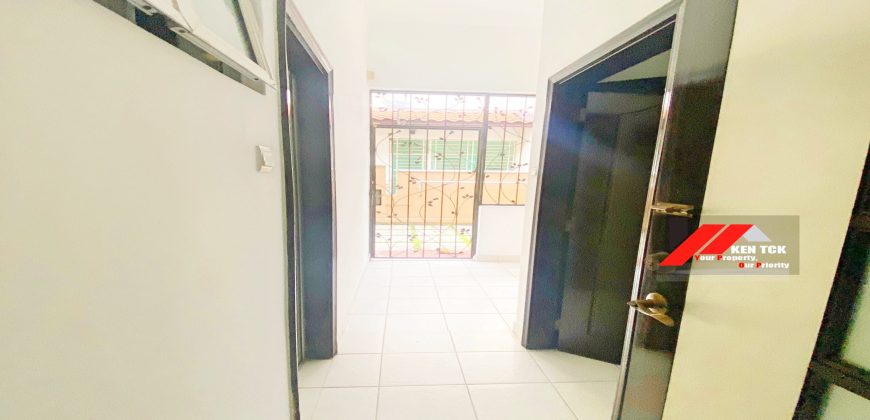 D Villa Equestrian Well Maintained Link Bungalow @ Kota Damansara