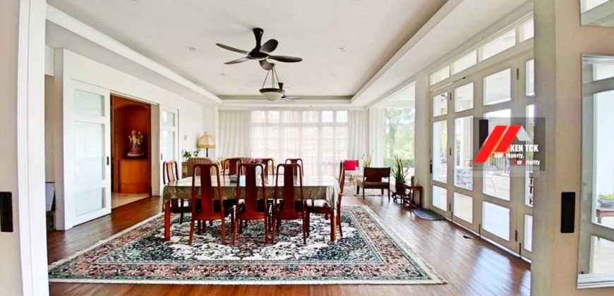 Tropicana Golf & Country Resort Colonial Design Bungalow With Golf View @ Tropicana
