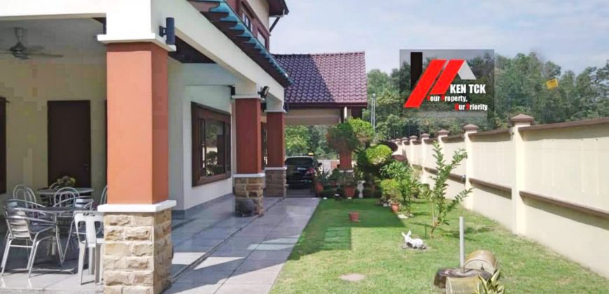 Rimba Riang Huge Land Bungalow @ Kota Damansara