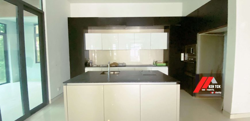 Casabella 3 Storey Bungalow @ Kota Damansara