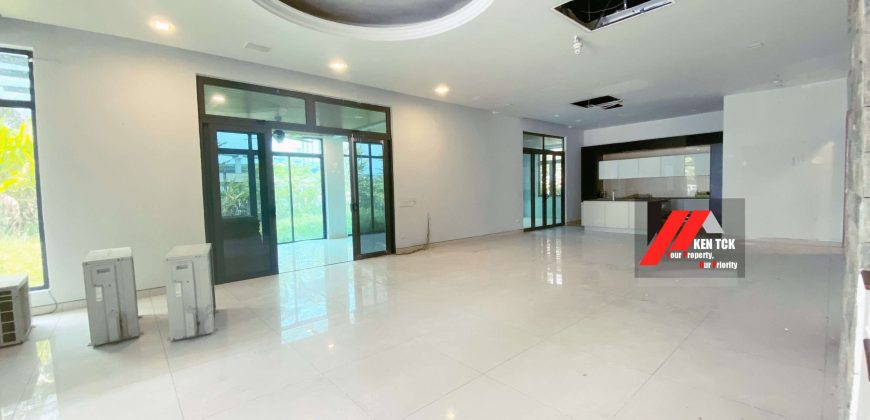 Casabella 3 Storey Bungalow @ Kota Damansara