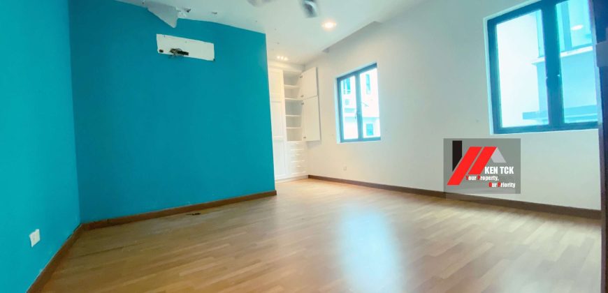 Casabella 3 Storey Bungalow @ Kota Damansara