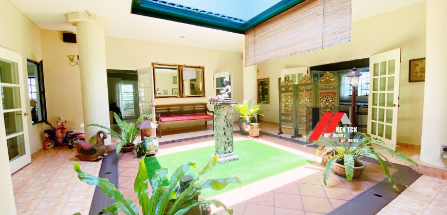 Tropicana Golf Bungalow With Center Courtyard Design @Tropicana