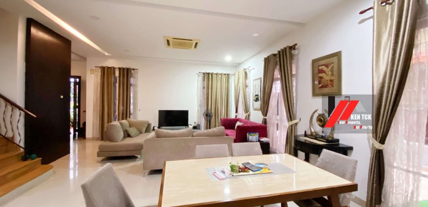 Damansara Legenda Semi D, Ara Damansara
