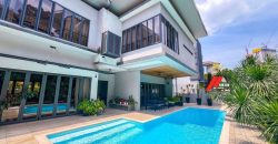 Modern Design Golf View Bungalow, Tropicana Indah