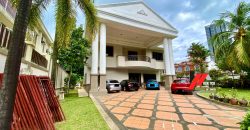 Bungalow With Golf View, Tropicana Indah