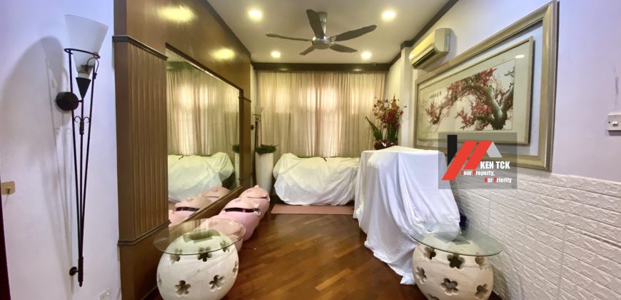 Seksyen 11 Botanic 2.5 Storey Villa Bungalow, Kota Damansara