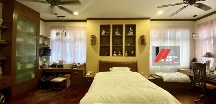 Seksyen 11 Botanic 2.5 Storey Villa Bungalow, Kota Damansara