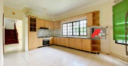 Corner Link Bungalow, Tropicana Indah