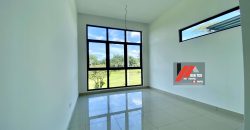 Shah Alam Bungalow With Golf View and Private Lift